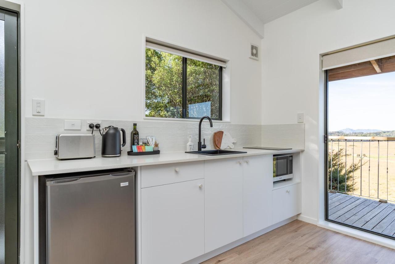 Tui & Nikau Cabins Mangawhai Εξωτερικό φωτογραφία
